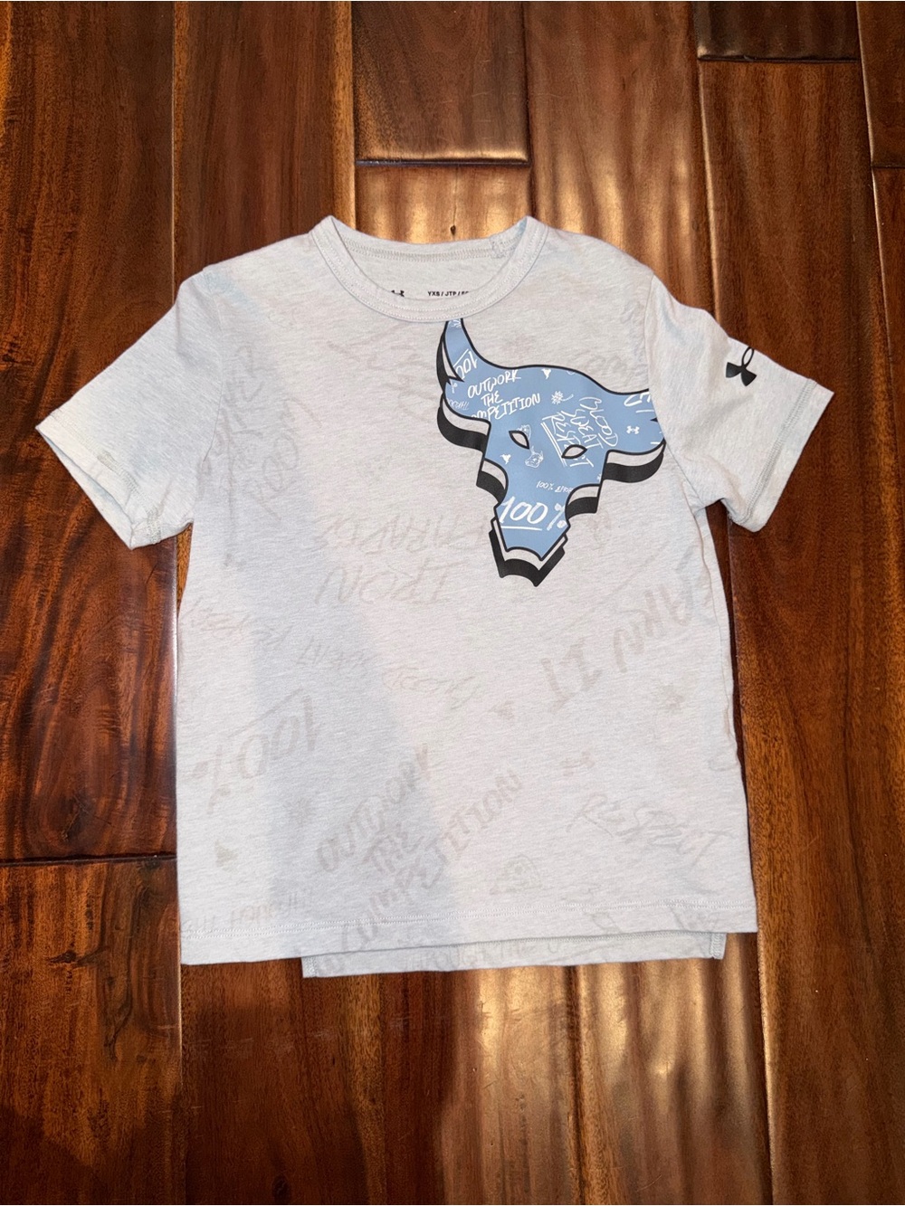 UA Project Rock tee - youth XS